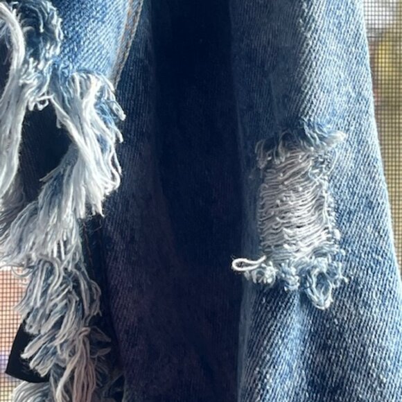 Destroyed Cropped Denim Jacket - Picture 12 of 16